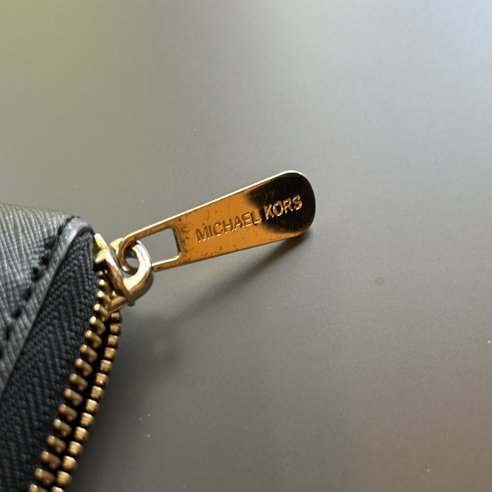 Authentic Michael koors wallet - Picture 4 of 6